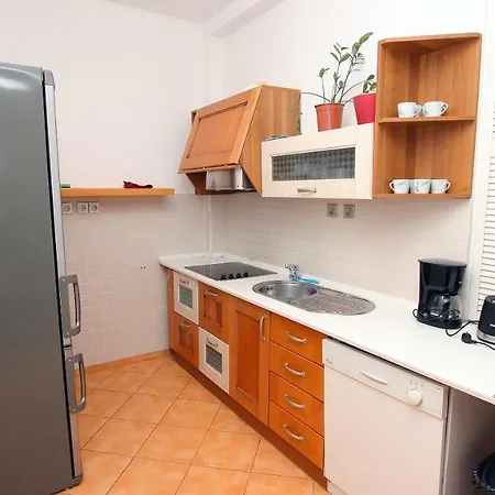Astra 8 Apartment
